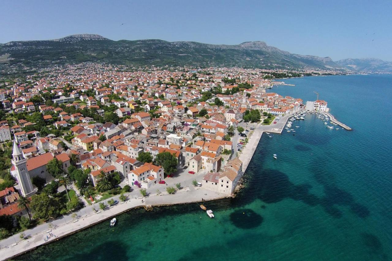 Apartments And Rooms With Parking Space Kastel Stafilic, Kastela - 18673 Exteriör bild
